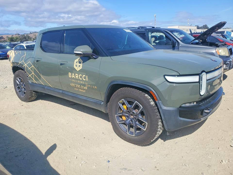 7FCTGAAL2NN004787 2022 Rivian R1T photo no. 4
