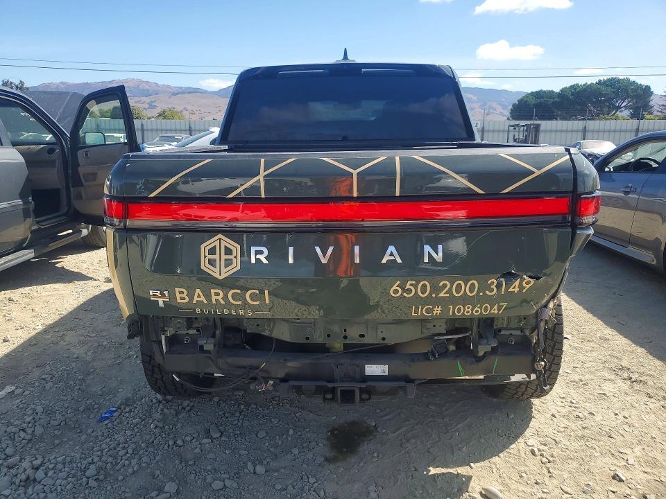 7FCTGAAL2NN004787 2022 Rivian R1T photo no. 6