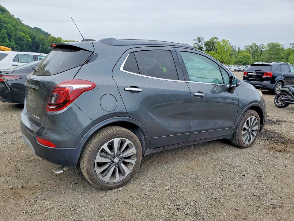KL4CJBSB3JB517944 2018 Buick Encore photo no. 3