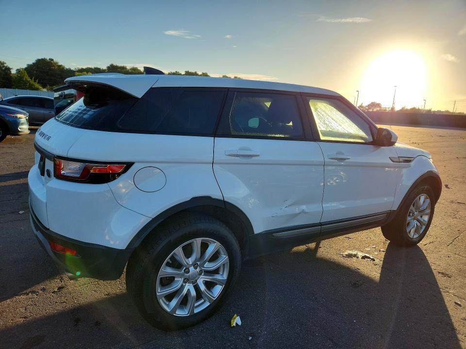SALVP2RX9JH291879 2018 Land Rover Range Rover photo no. 3
