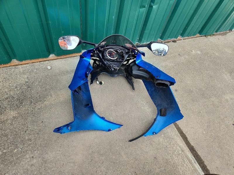 JS1GR7MA5F2101087 2015 Suzuki GSX-R750 photo no. 9