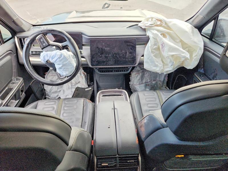 7PDSGABA7PN018355 2023 Rivian R1S photo no. 8
