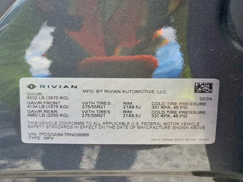 7PDSGABA7RN036888 2024 Rivian R1S photo no. 13