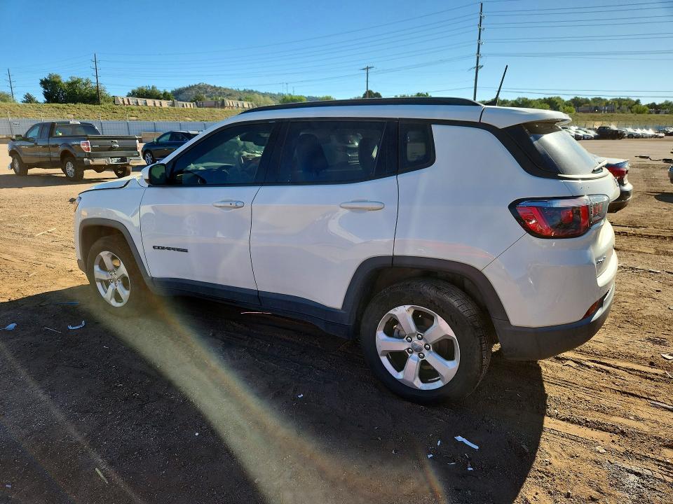 3C4NJDBB3HT651372 2017 Jeep Compass photo no. 2