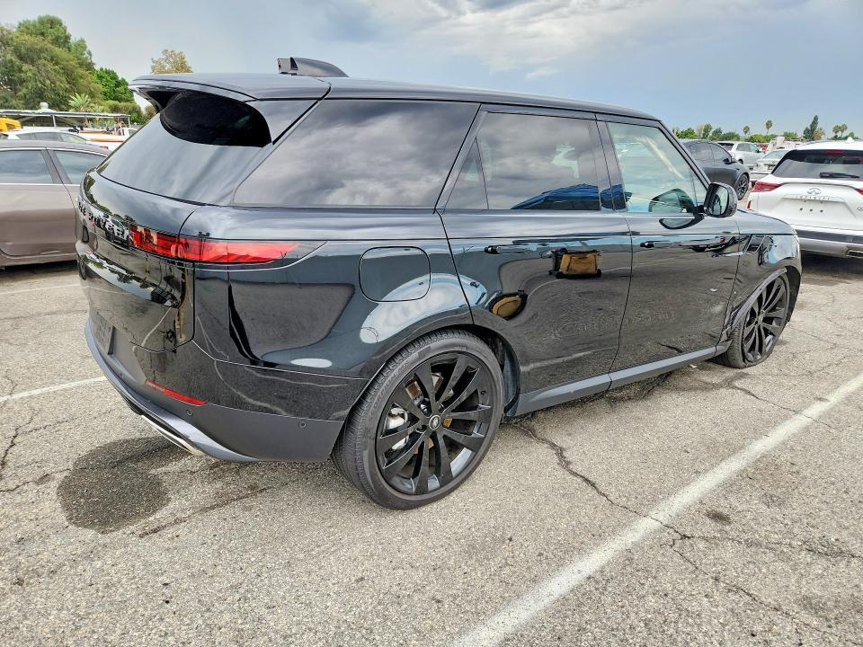 2025 Land Rover Range Rover — VIN SAL1P9EU3SA486132, şəkil 3