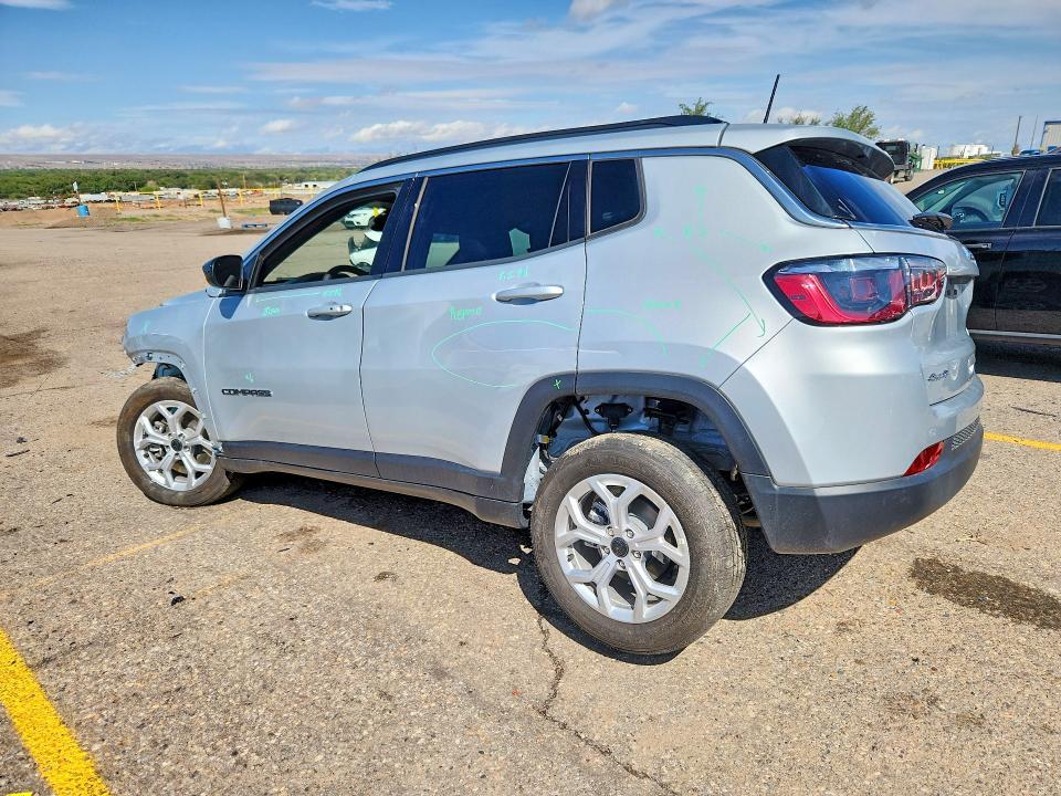 3C4NJDBNXST602042 2025 Jeep Compass photo no. 2
