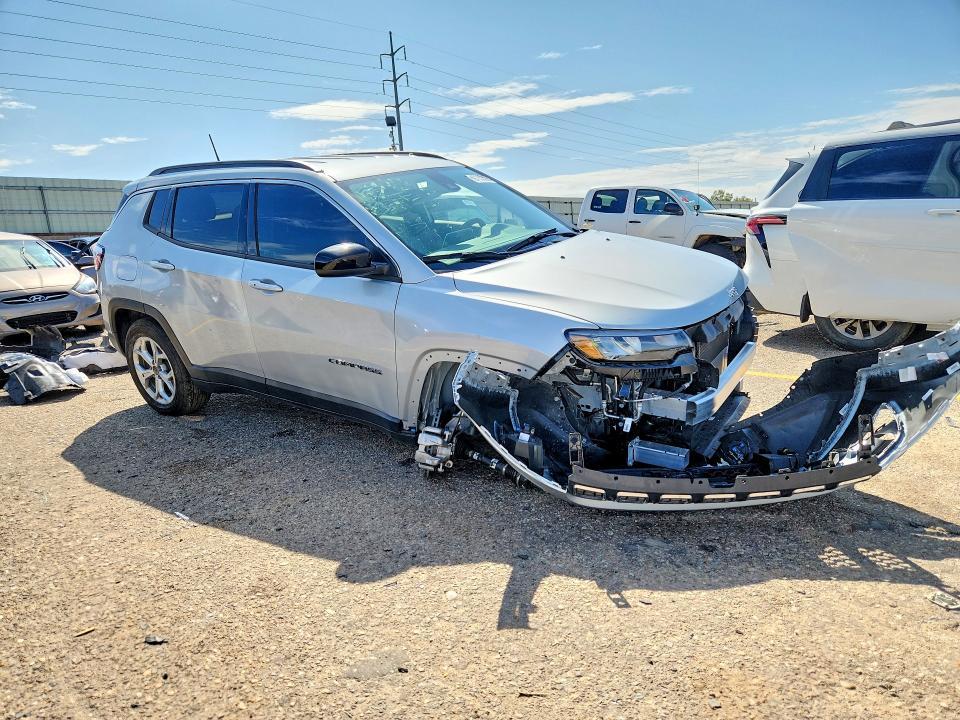 3C4NJDBNXST602042 2025 Jeep Compass photo no. 4