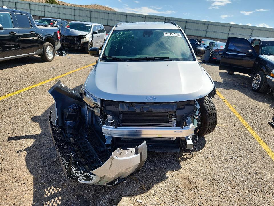 3C4NJDBNXST602042 2025 Jeep Compass photo no. 5