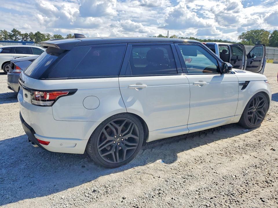 SALWV2FV6HA692628 2017 Land Rover Range Rover photo no. 3