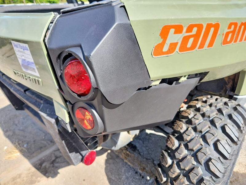 3JBKGAN20KJ001075 2019 Can-Am Commander photo no. 10