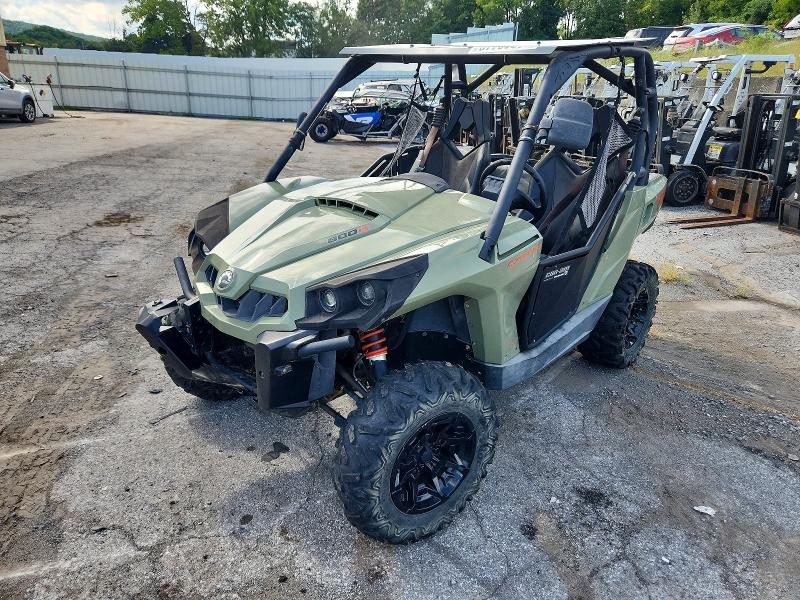 3JBKGAN20KJ001075 2019 Can-Am Commander photo no. 2