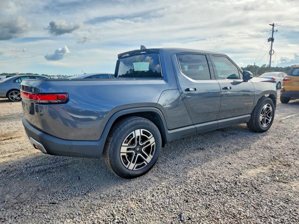 7FCTGAAL9PN024375 2023 Rivian R1T photo no. 3