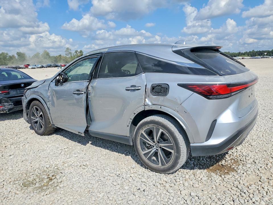 2T2BBMCA6PC020165 2023 Lexus RX photo no. 2