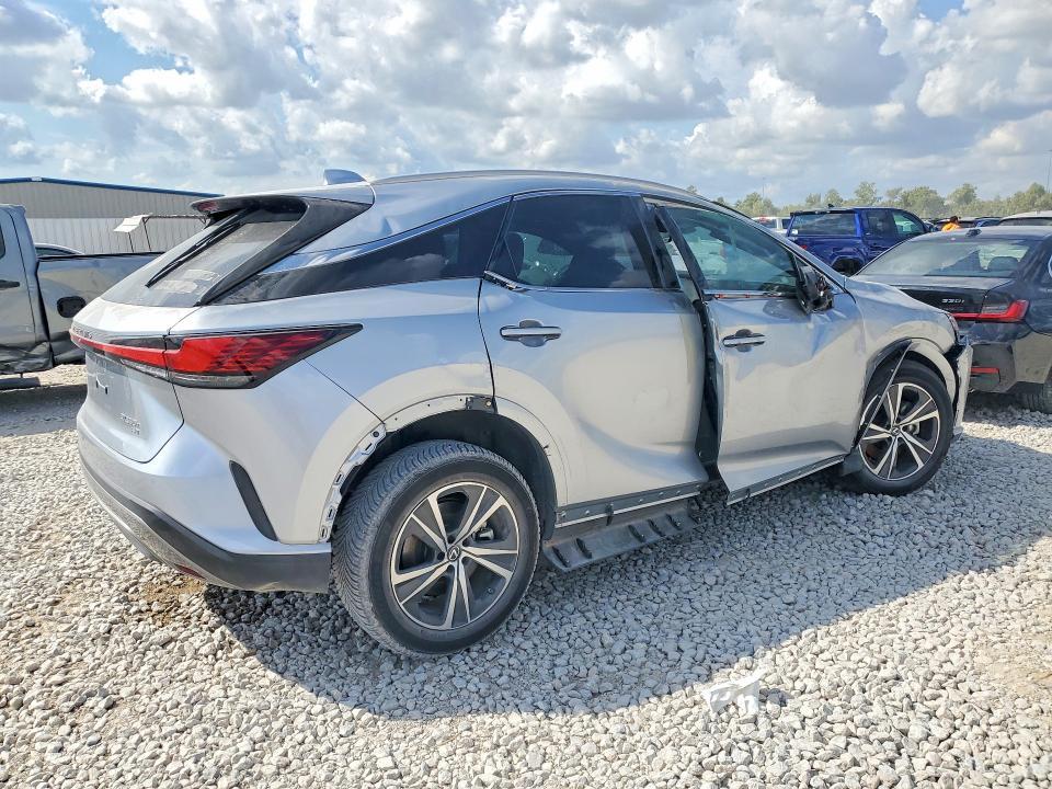 2T2BBMCA6PC020165 2023 Lexus RX photo no. 3