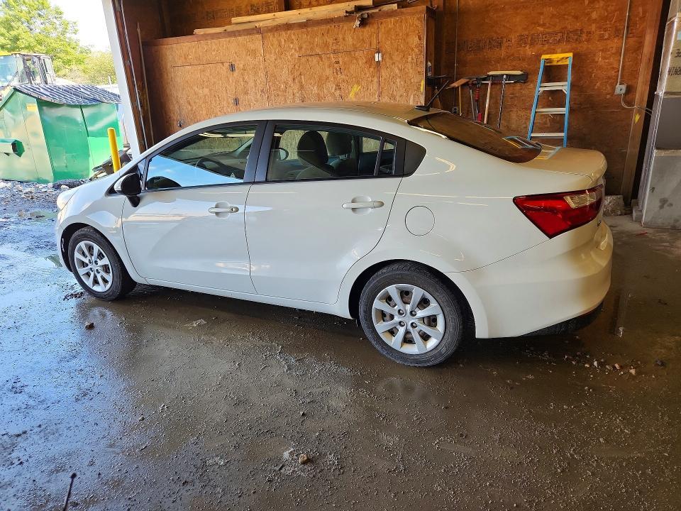 KNADM4A30G6540765 2016 KIA Rio photo no. 2