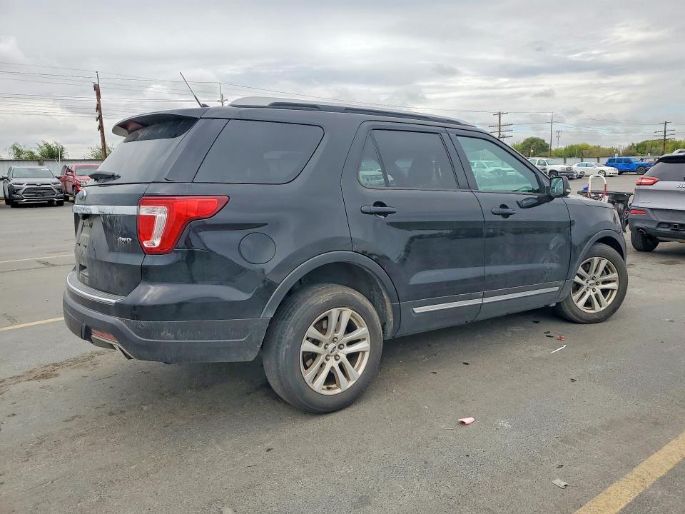2018 Ford Explorer — VIN 1FM5K8D86JGB57504, şəkil 3