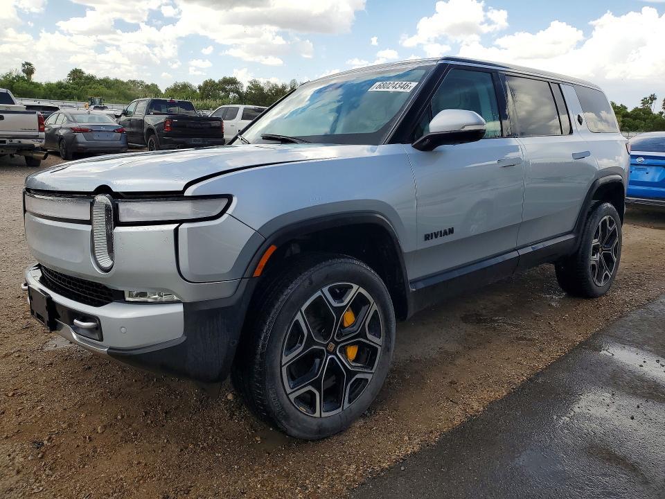 7PDSGABA0PN008136 2023 Rivian R1S photo no. 1