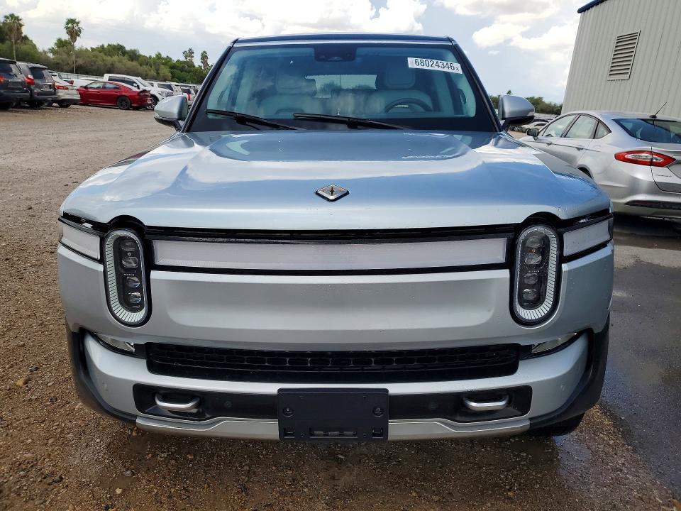 7PDSGABA0PN008136 2023 Rivian R1S photo no. 5