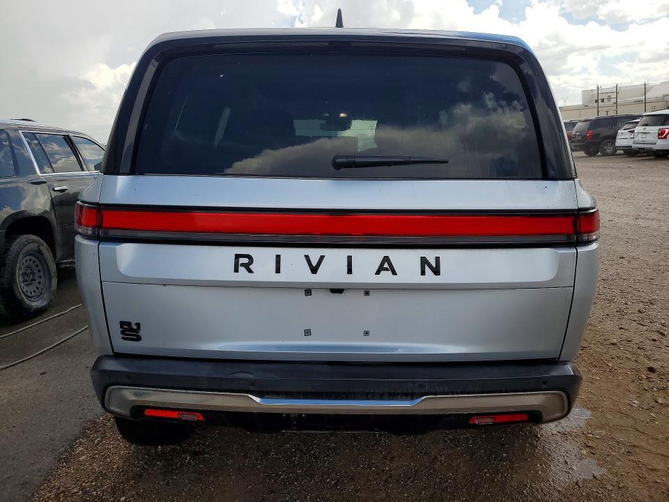 7PDSGABA0PN008136 2023 Rivian R1S photo no. 6