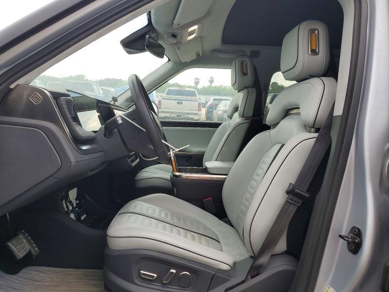 7PDSGABA0PN008136 2023 Rivian R1S photo no. 7
