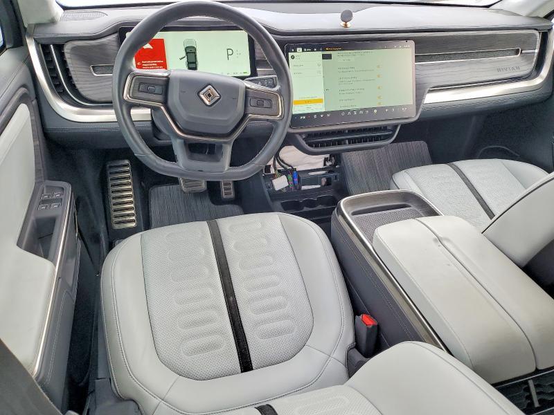7PDSGABA0PN008136 2023 Rivian R1S photo no. 8