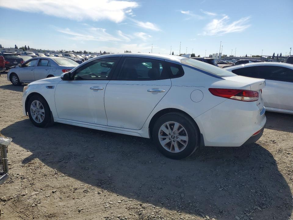 5XXGT4L39GG081074 2016 KIA Optima photo no. 2