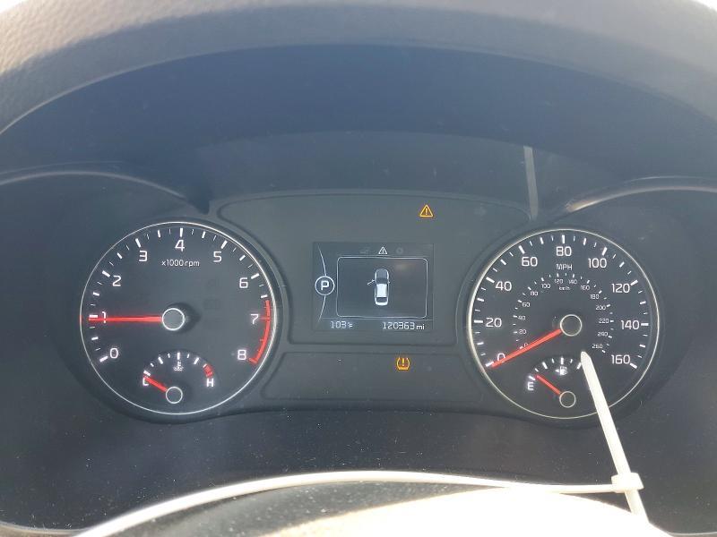 5XXGT4L39GG081074 2016 KIA Optima photo no. 9