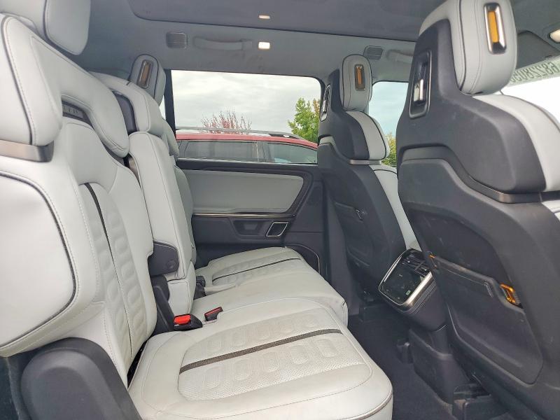 2023 Rivian R1S — VIN 7PDSGABA5PN016801, şəkil 11