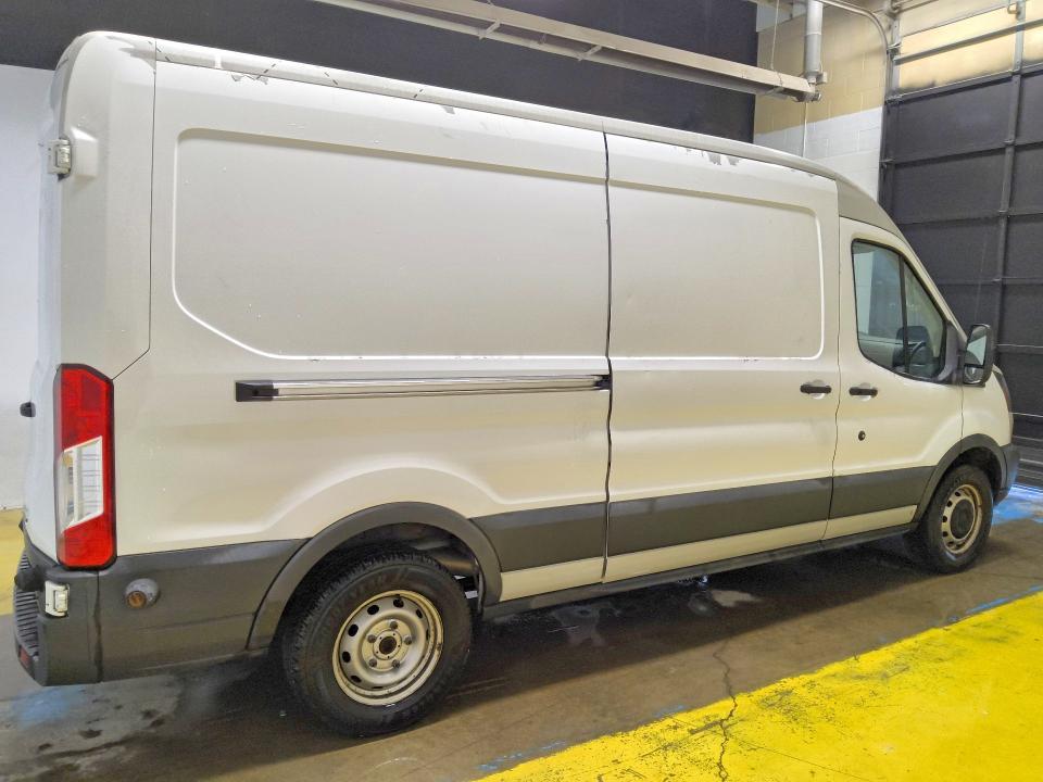 2017 Ford Transit — VIN 1FTYE2CM5HKA44915, şəkil 3