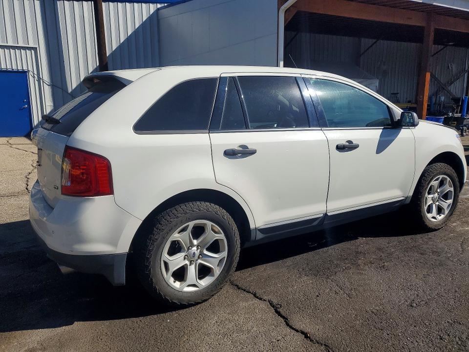 2FMDK4GC1DBB30243 2013 Ford Edge photo no. 3