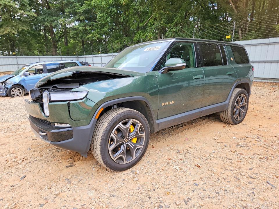2023 Rivian R1S — VIN 7PDSGABL0PN000121