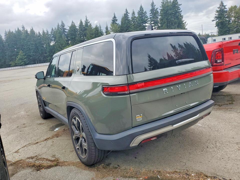 7PDSGABL7PN007017 2023 Rivian R1S photo no. 2
