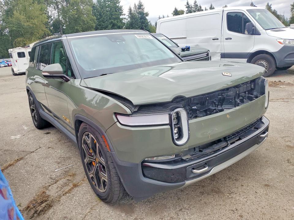 7PDSGABL7PN007017 2023 Rivian R1S photo no. 4