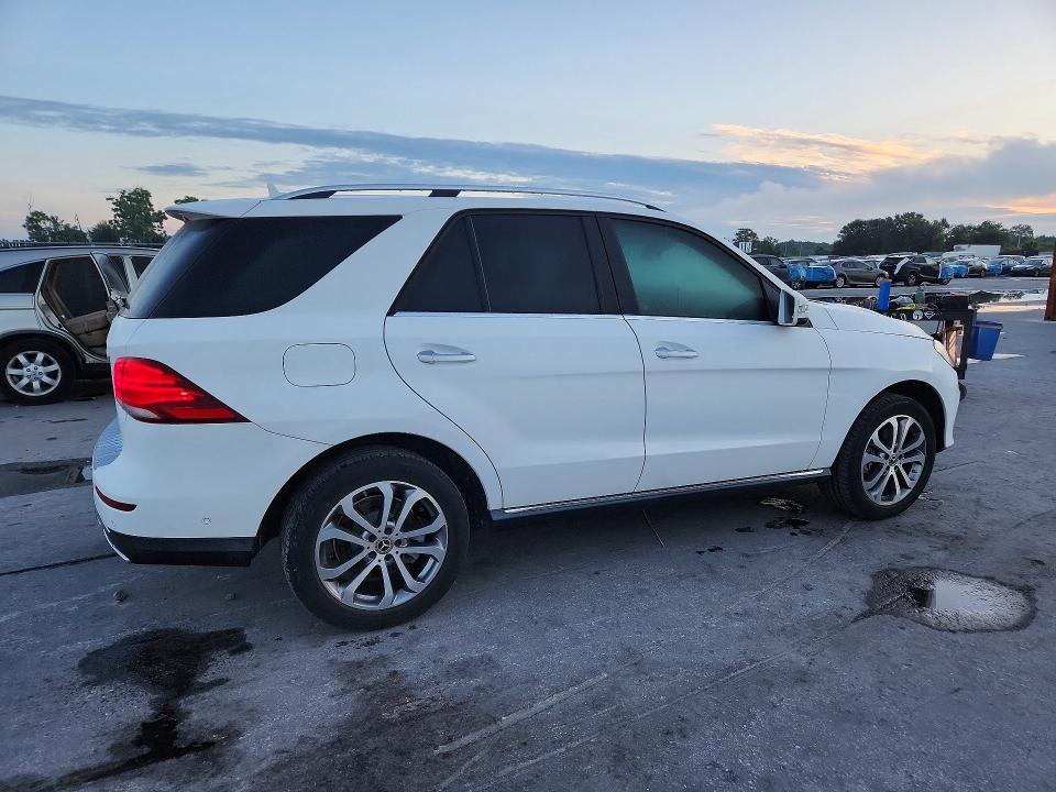 4JGDA5JB3JB181429 2018 Mercedes-Benz GLE-Class photo no. 3