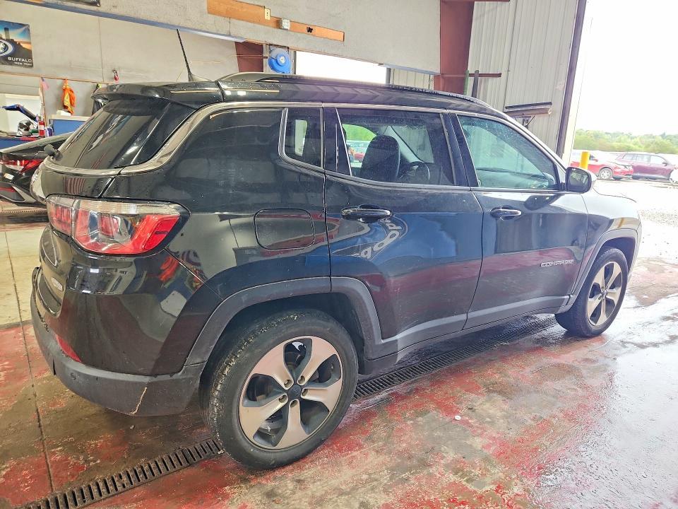 2017 Jeep Compass — VIN 3C4NJDBB2HT655929, şəkil 3