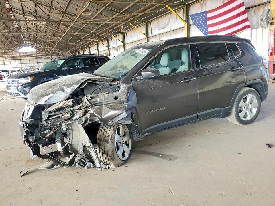 3C4NJDBB6HT672068 2017 Jeep Compass photo no. 1