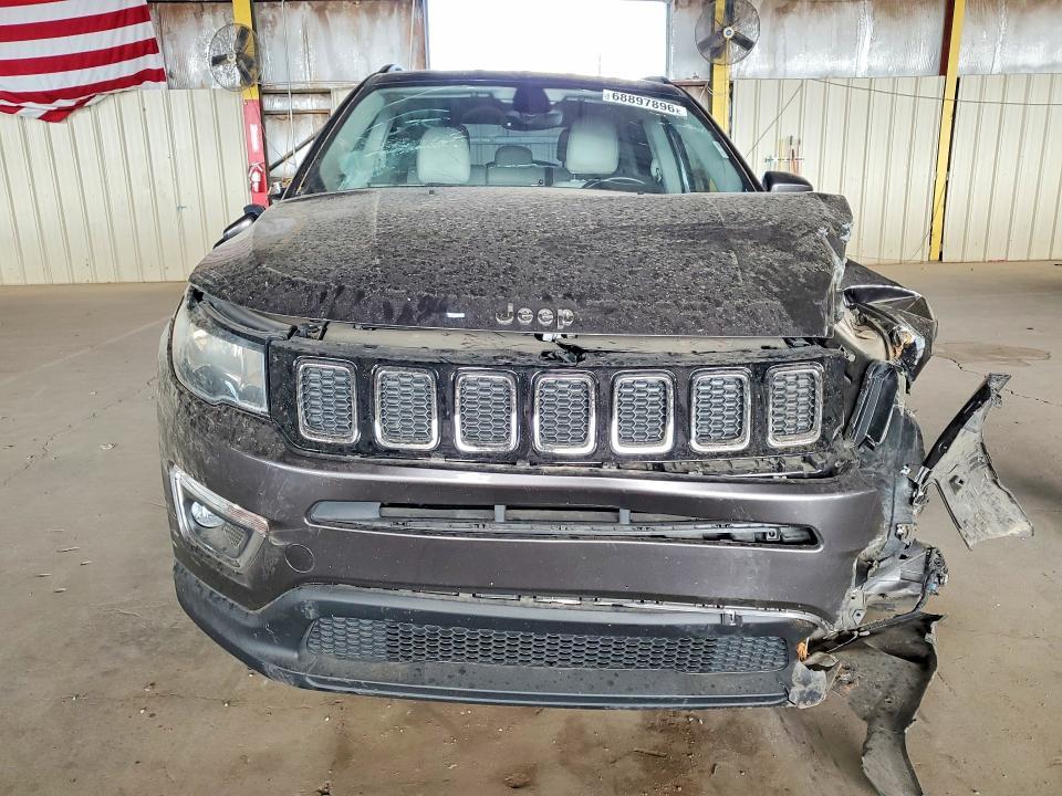 3C4NJDBB6HT672068 2017 Jeep Compass photo no. 5