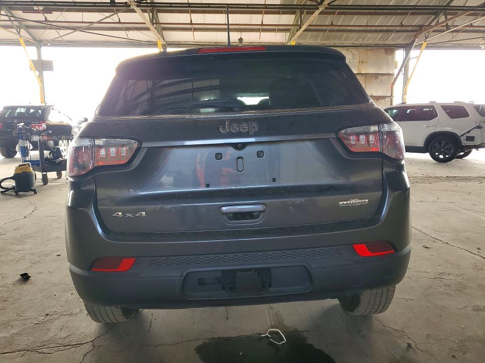 3C4NJDBB6HT672068 2017 Jeep Compass photo no. 6