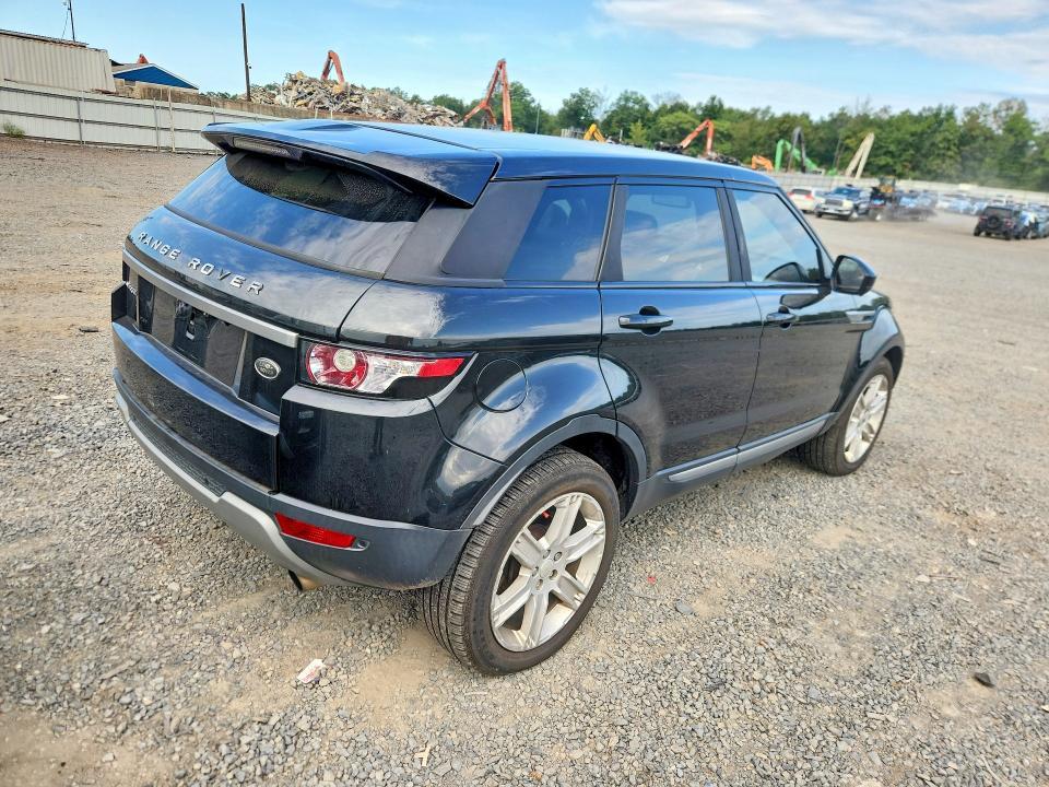 SALVR2BG3FH013362         2015 Land Rover Range Rover photo no. 3