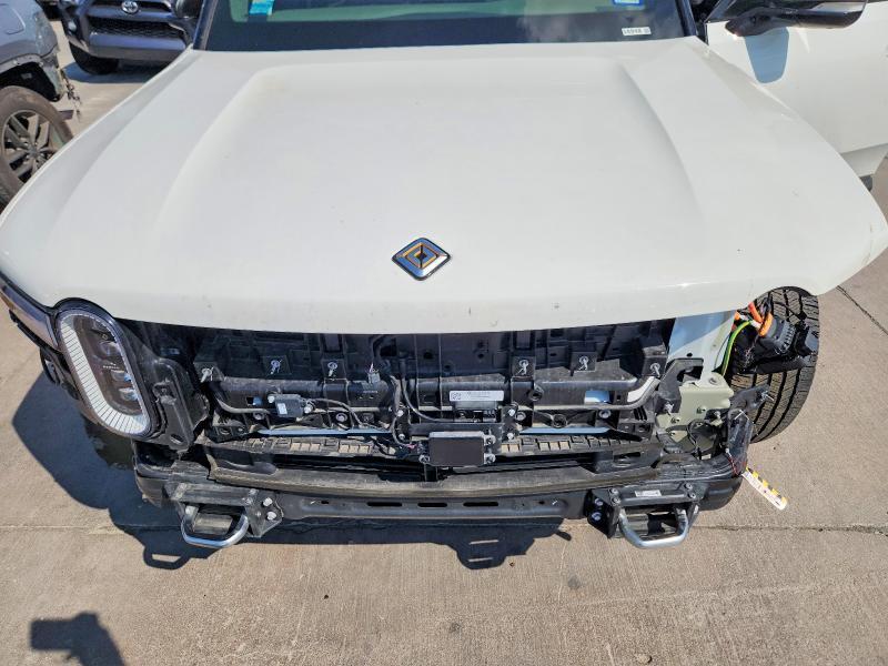 7PDSGBBA3PN024840 2023 Rivian R1S photo no. 12