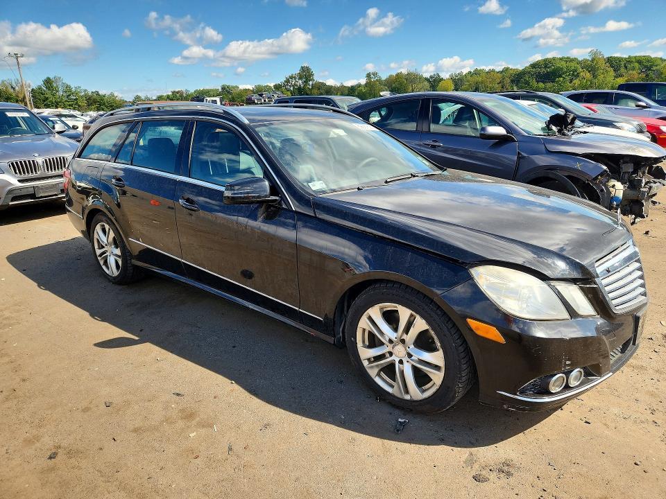 WDDHH8HBXBA100397 2011 Mercedes-Benz E-Class photo no. 4