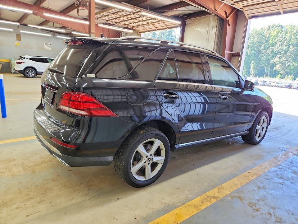 2018 Mercedes-Benz GLE-Class — VIN 4JGDA5HB3JB064293, şəkil 3