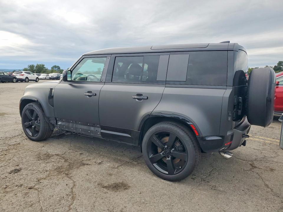 2026 Land Rover Defender — VIN SALEWEEE8T2487147, şəkil 2