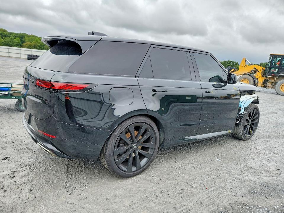 2024 Land Rover Range Rover — VIN SAL1L9FU1RA173200, фото 3