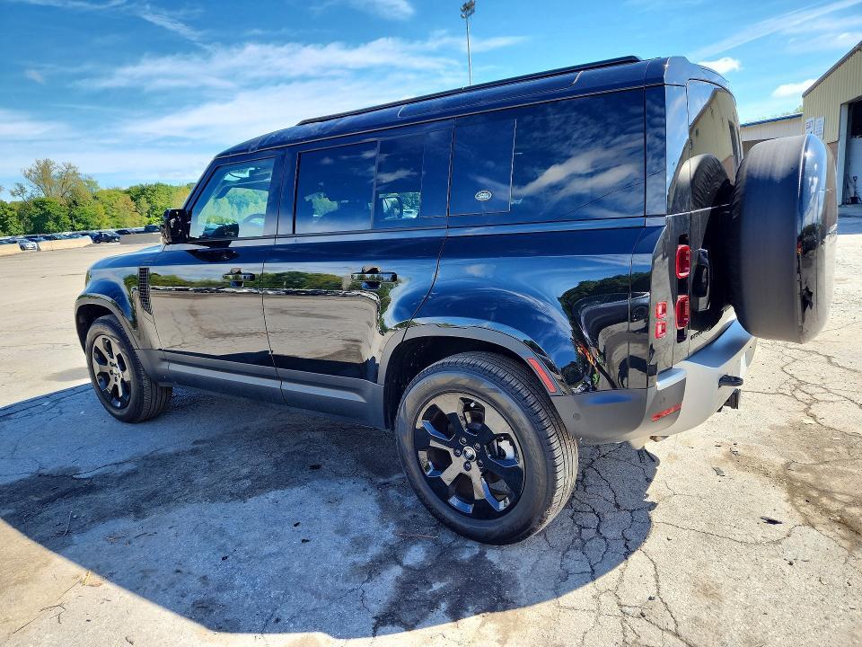 2024 Land Rover Defender — VIN SALEJ7EX4R2281411, фото 2