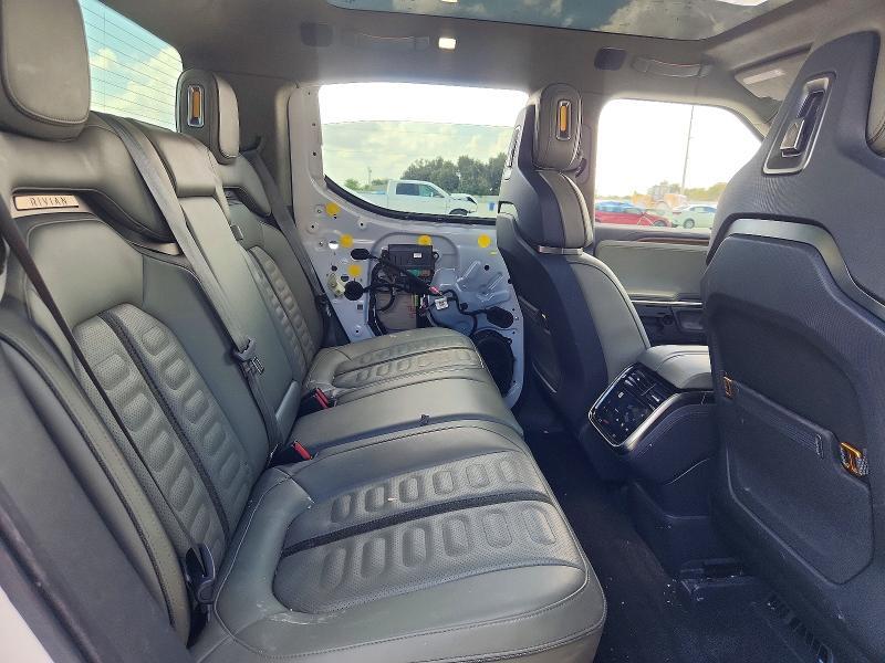 2022 Rivian R1T — VIN 7FCTGAAA3NN013741, şəkil 10
