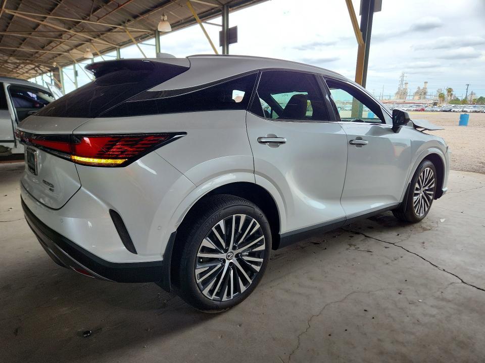 2026 Lexus RX — VIN 2T2BBMCA4TC148401, фото 3