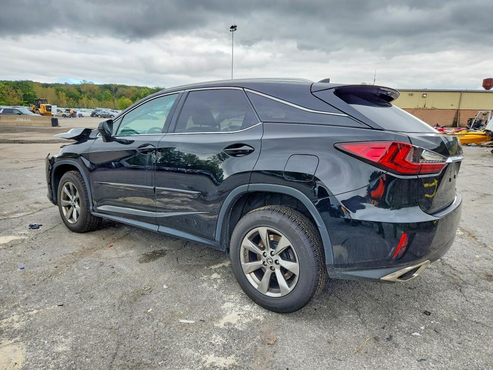 2019 Lexus RX — VIN JTJBZMCAXK2041105, фото 2