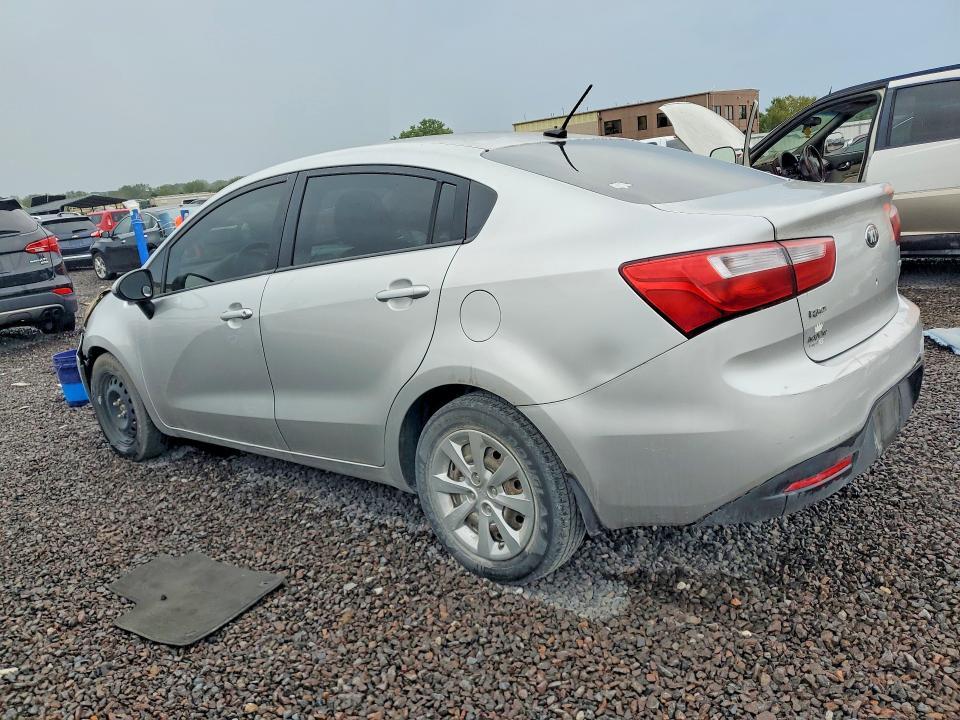 KNADM4A32D6176070 2013 KIA Rio photo no. 2