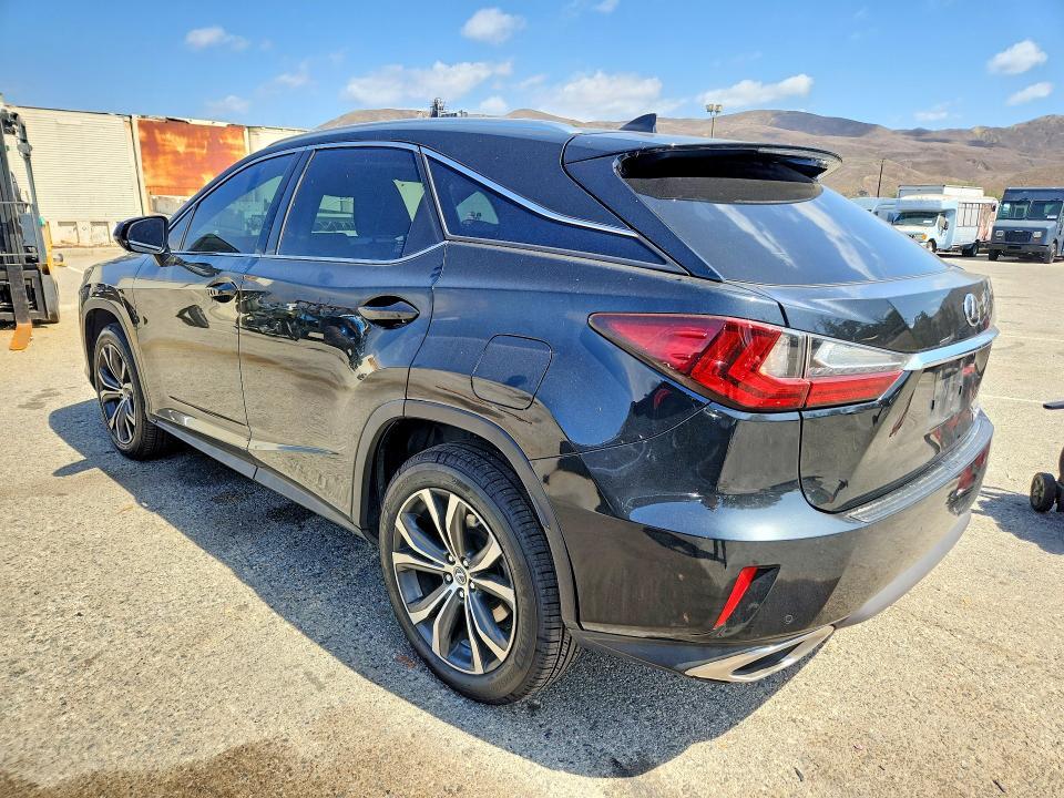 2019 Lexus RX — VIN JTJBZMCA4K2041066, фото 2